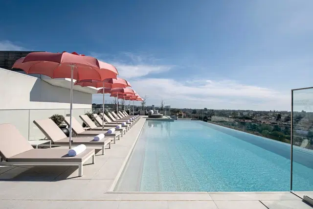 Renaissance Porto Lapa Hotel OUTDOOR_POOL