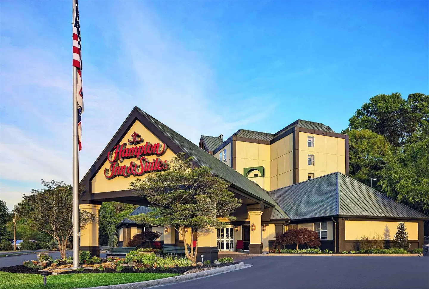 Hampton Inn & Suites Pigeon Forge On The Parkway EXTERIOR