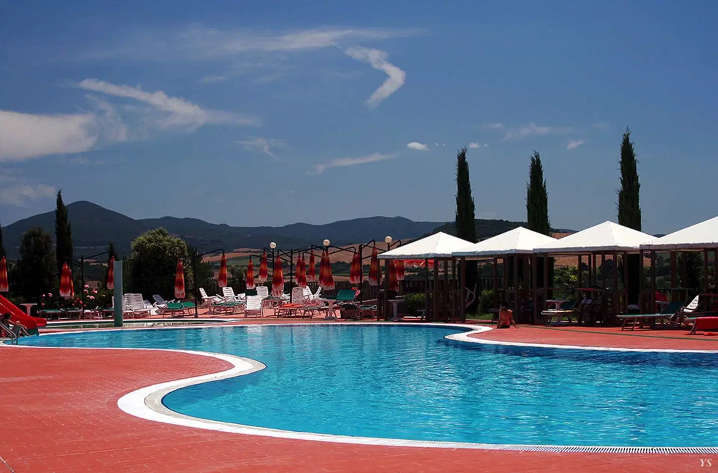 Fattoria Belvedere OUTDOOR_POOL
