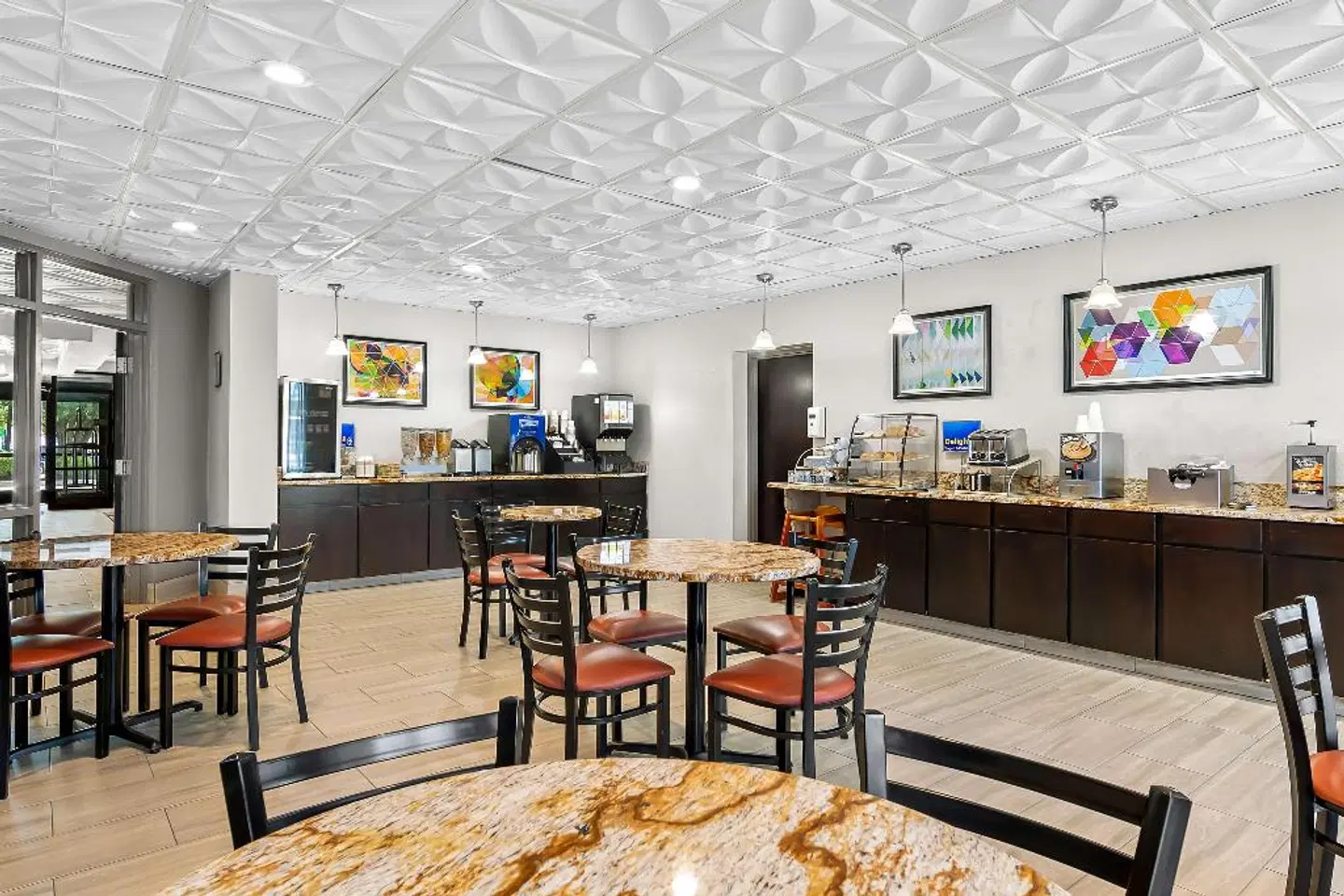 Best Western Knoxville Suites - Downtown Bar