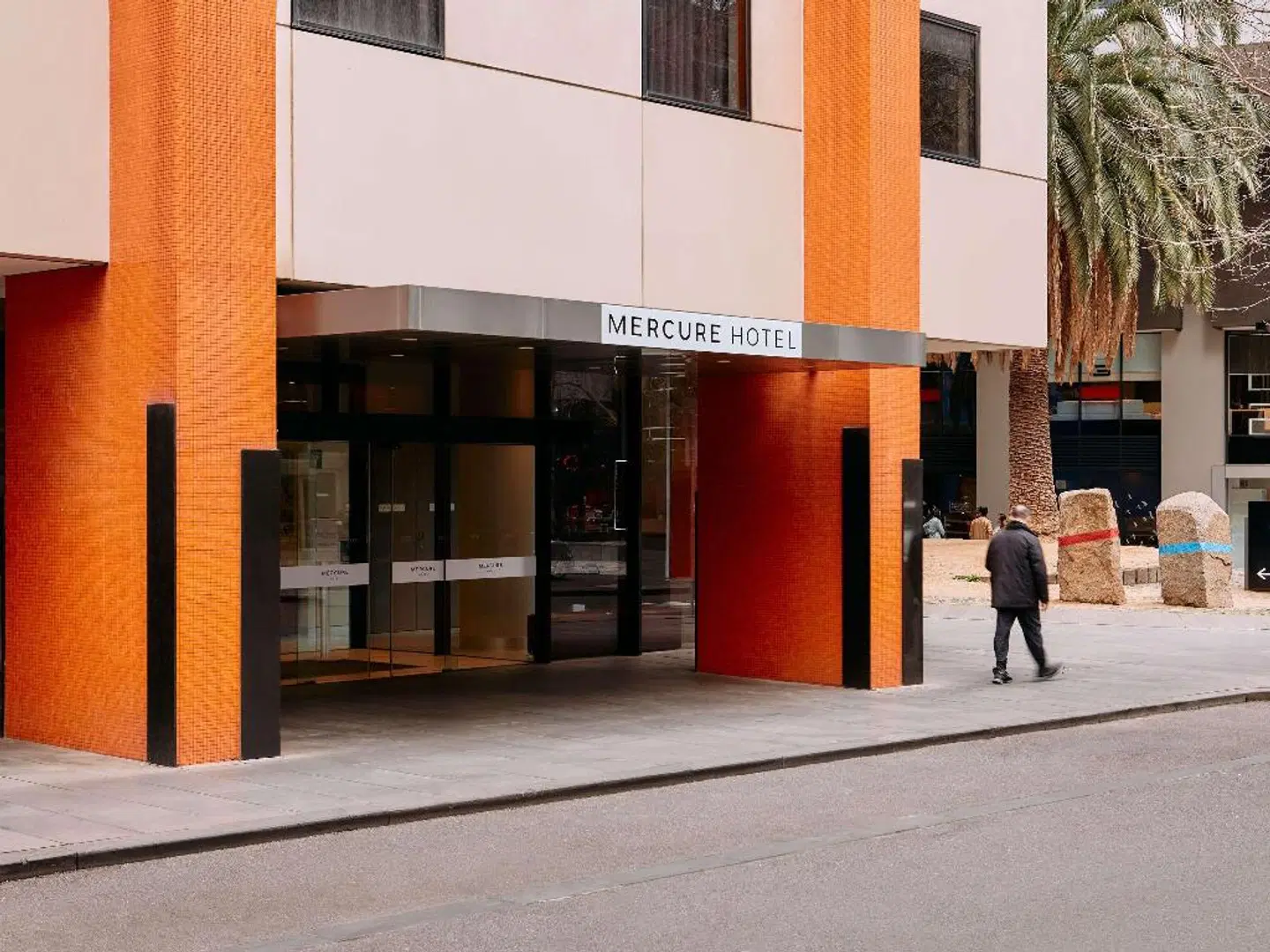 Mercure Melbourne Southbank EXTERIOR