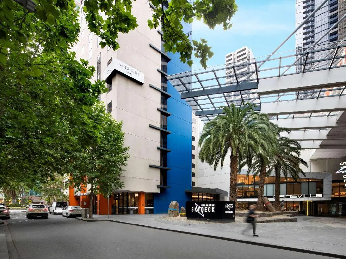 Mercure Melbourne Southbank EXTERIOR