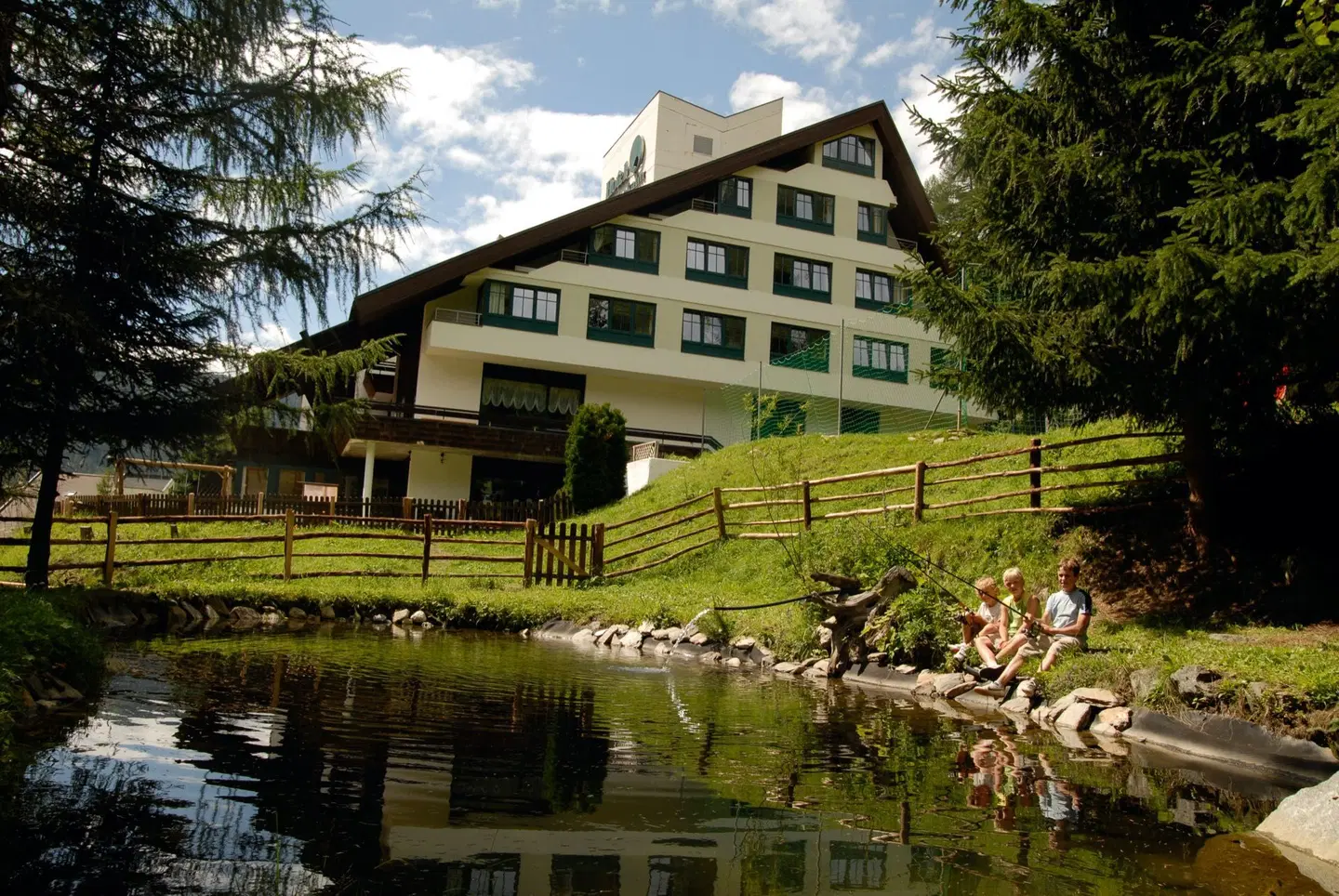 Kinder- und Familienhotel Nockalm EXTERIOR