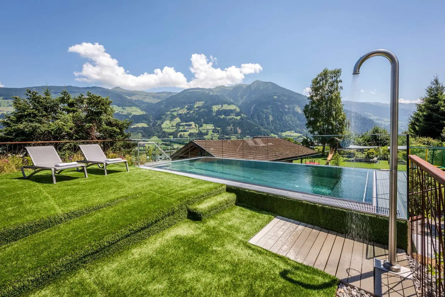 Gartenhotel CRYSTAL Garten