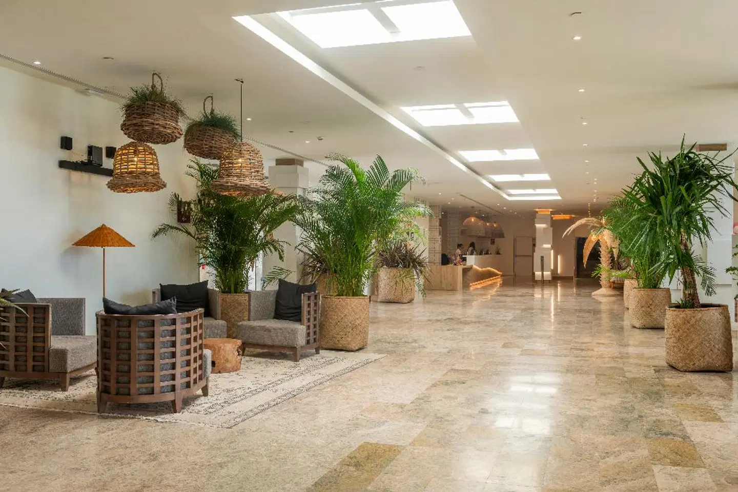 Leonardo Suites Ibiza Santa Eulalia & Leonardo Royal Ibiza Santa Eulalia LOUNGE_LOBBY