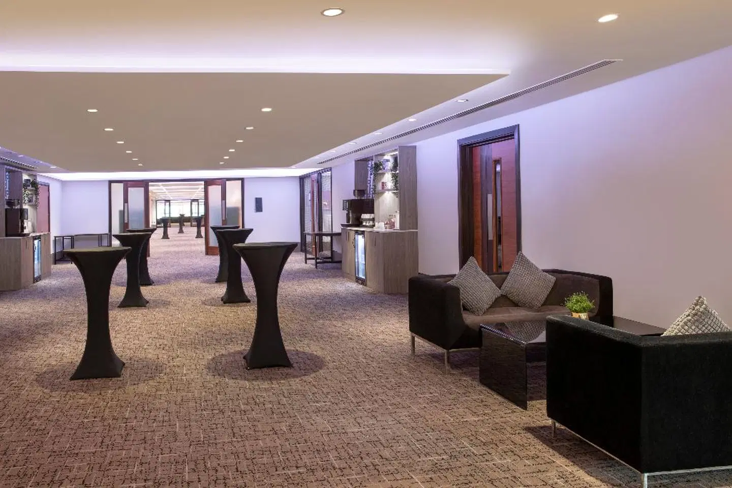 Leonardo Royal Hotel London Tower Bridge LOUNGE_LOBBY