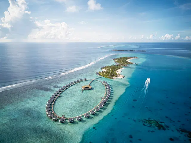 The Ritz-Carlton Maldives, Fari Islands LANDSCAPE