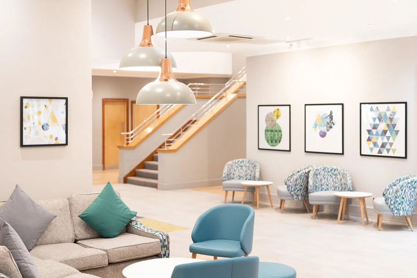 Holiday Inn Gloucester - Cheltenham LOUNGE_LOBBY