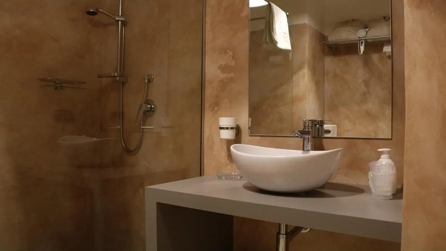 Suite Napoli Riviera Badezimmer