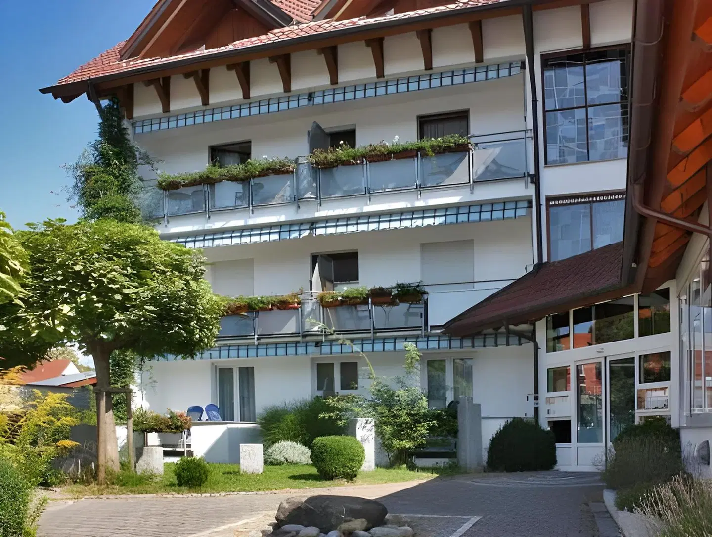 Meschenmoser EXTERIOR