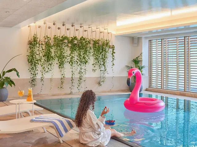 Pullman Paris Centre - Bercy Hotel Hallenbad