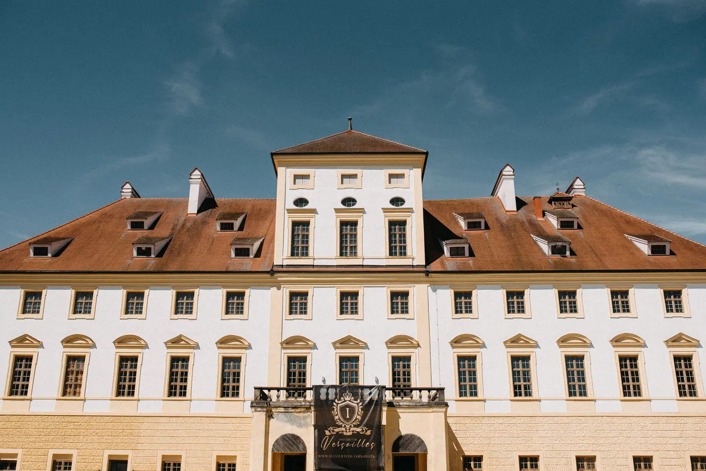 Innviertler Versailles Boutique Apartments EXTERIOR