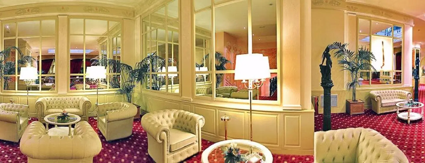 Grand Hotel La Pace Badezimmer