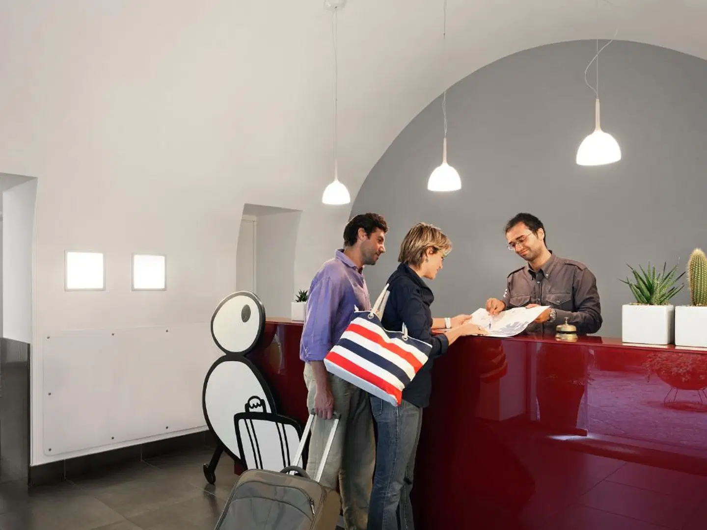 Piazza Bellini PEOPLE