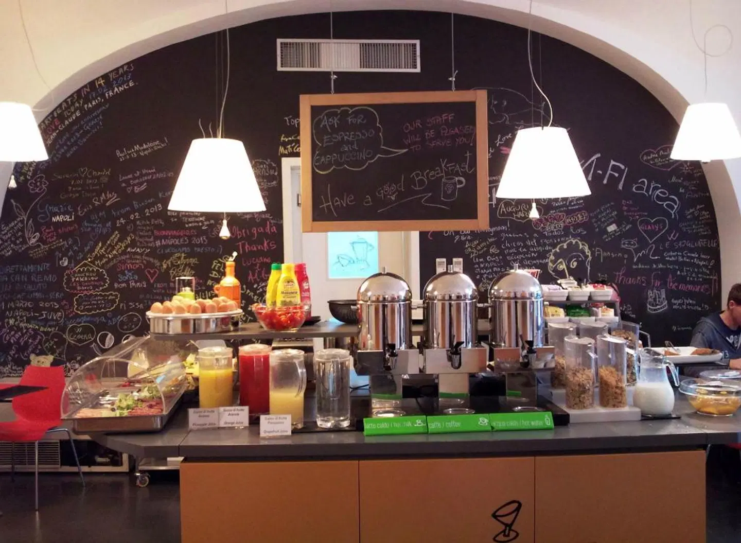 Piazza Bellini Restaurant