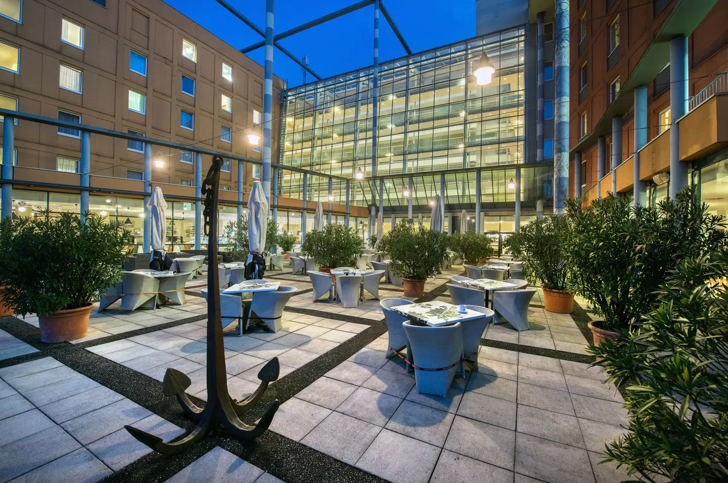 Trans World Hotel Donauwelle Terrasse