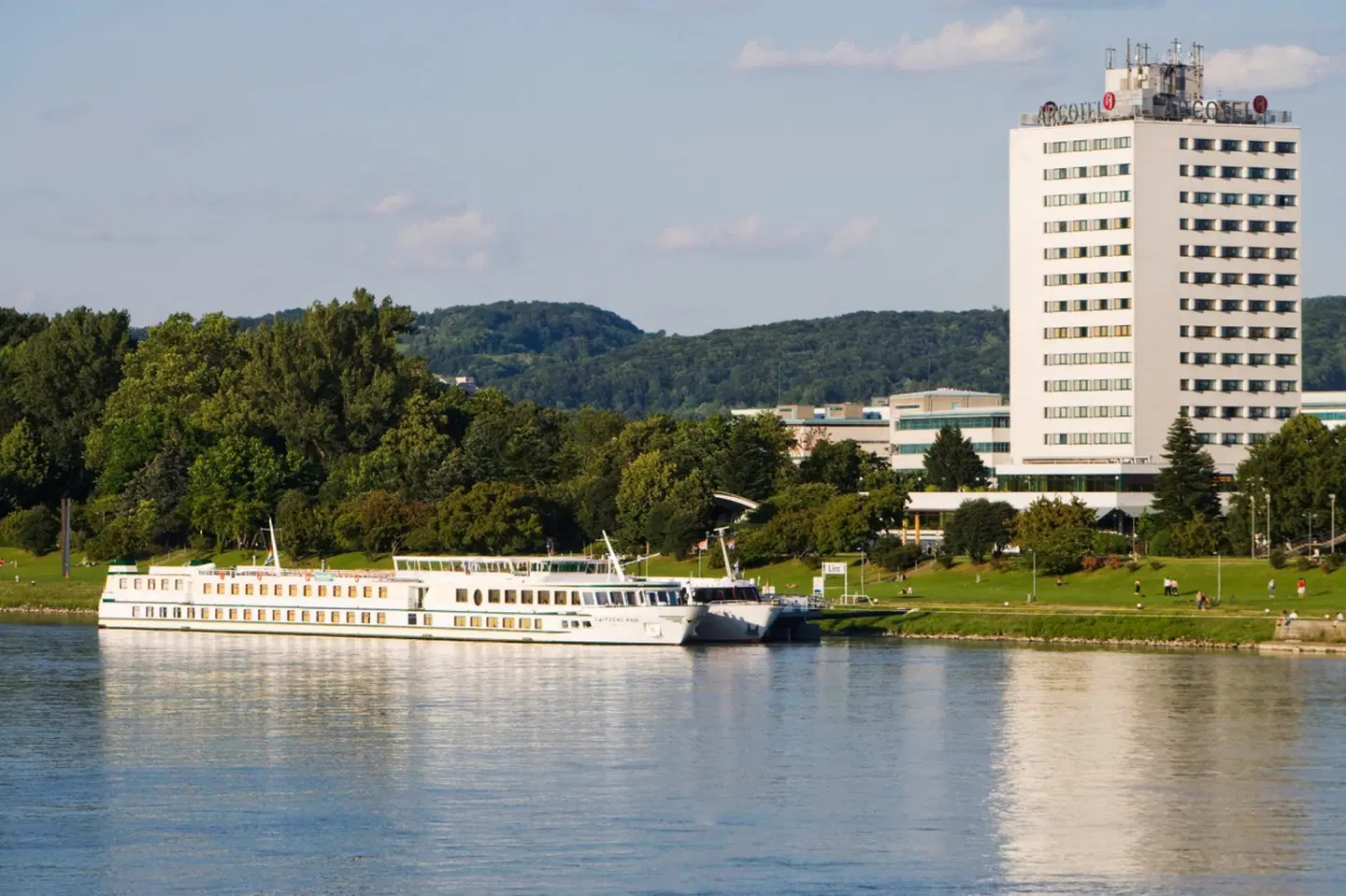 ARCOTEL Nike EXTERIOR