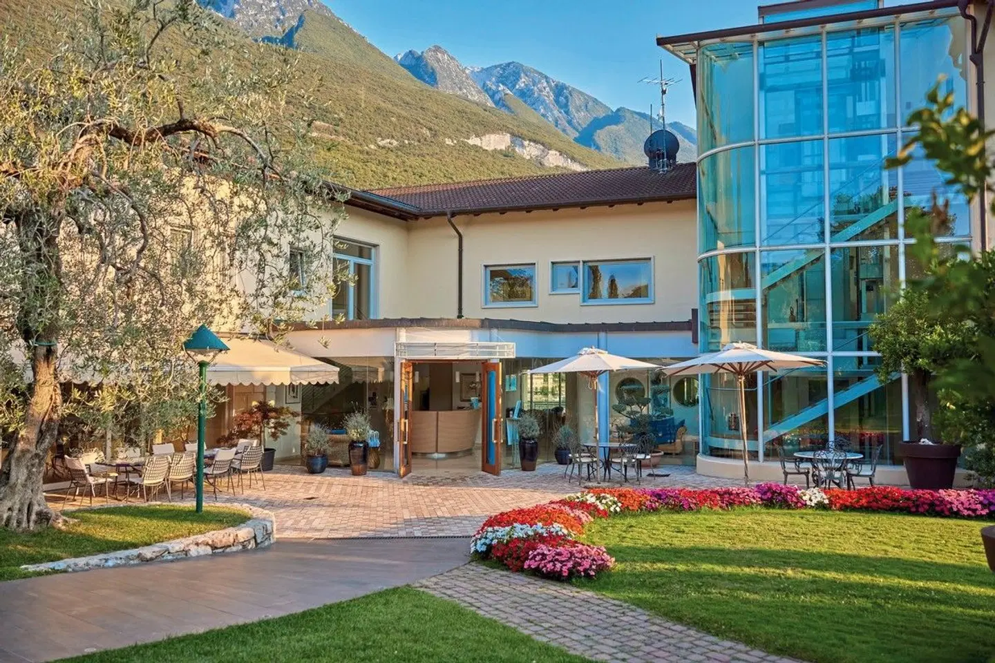 Hotel Maximilian EXTERIOR