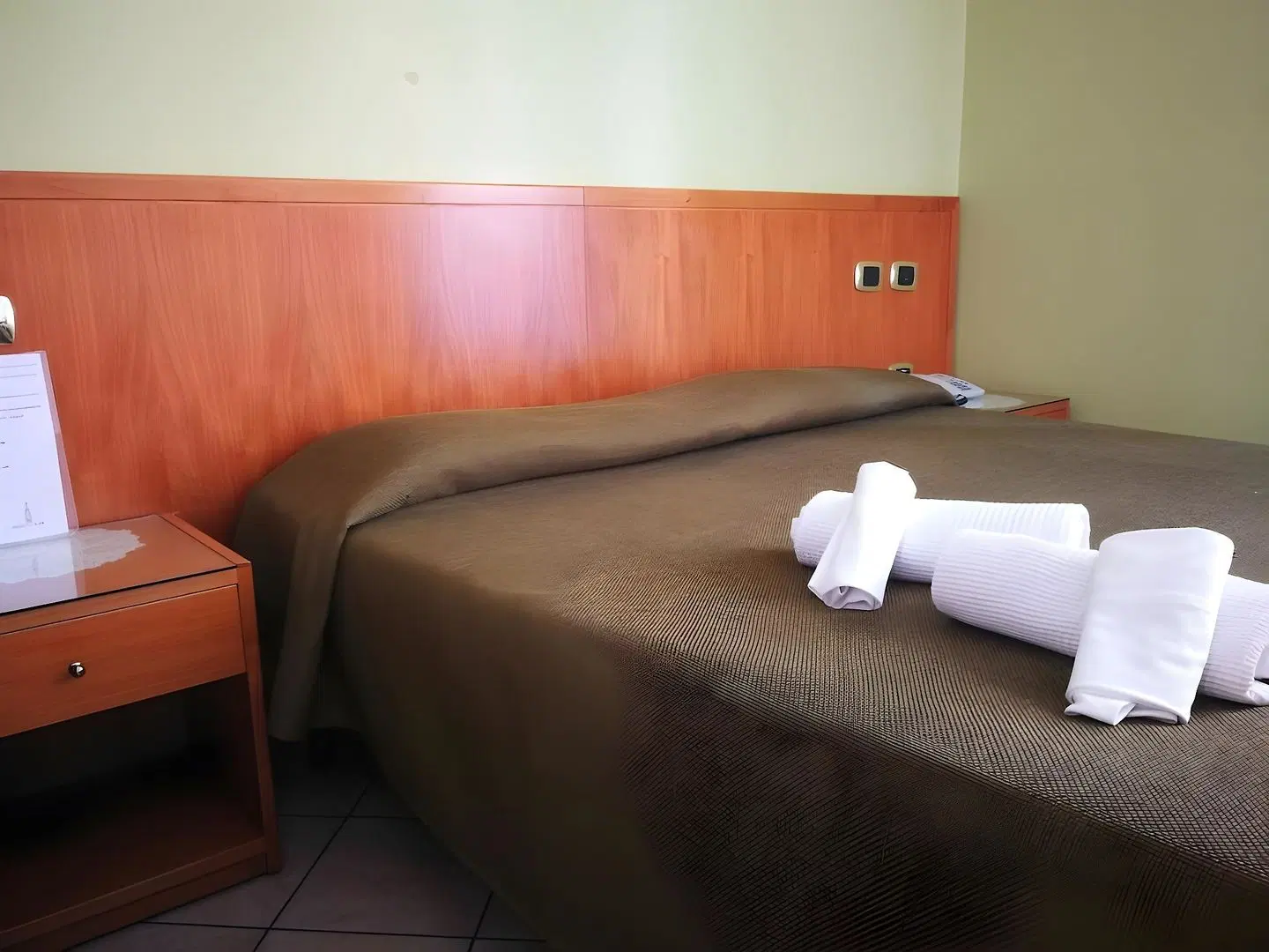 Zara Napoli ROOM_EXAMPLE