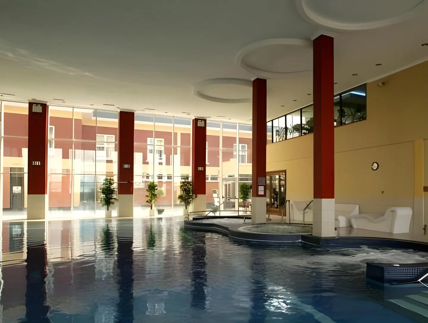 Lady Gregory Hotel, Leisure Centre & Spa Hallenbad