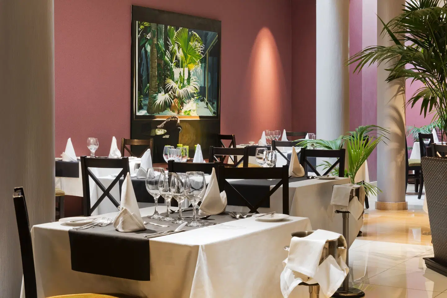 Marylanza Suites & Spa Restaurant