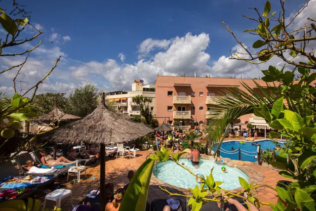 Alba Seleqtta EXTERIOR