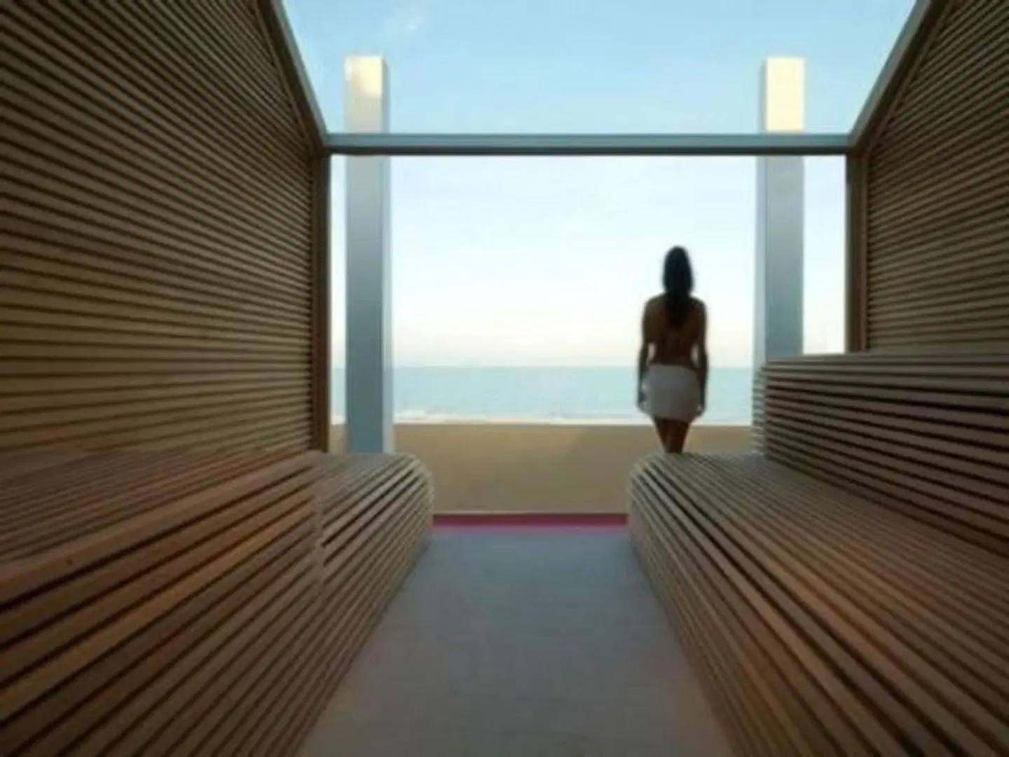 i-Suite Hotel HEALTH_BEAUTY