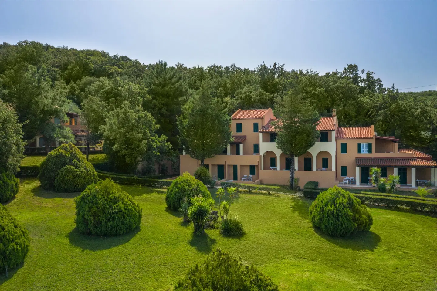 Century Resort EXTERIOR
