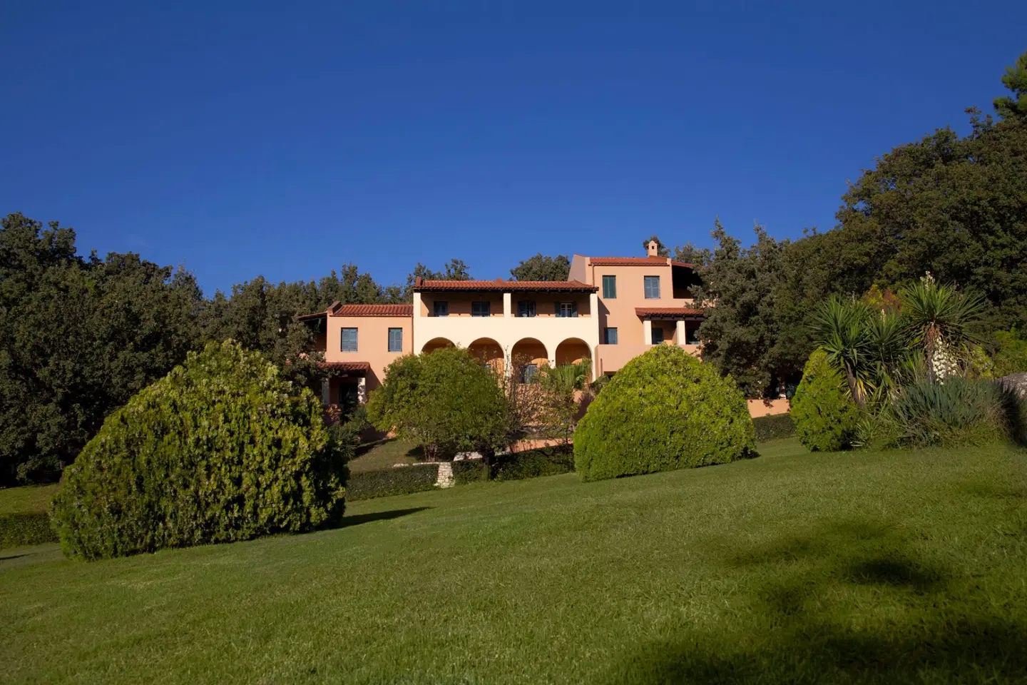 Century Resort EXTERIOR
