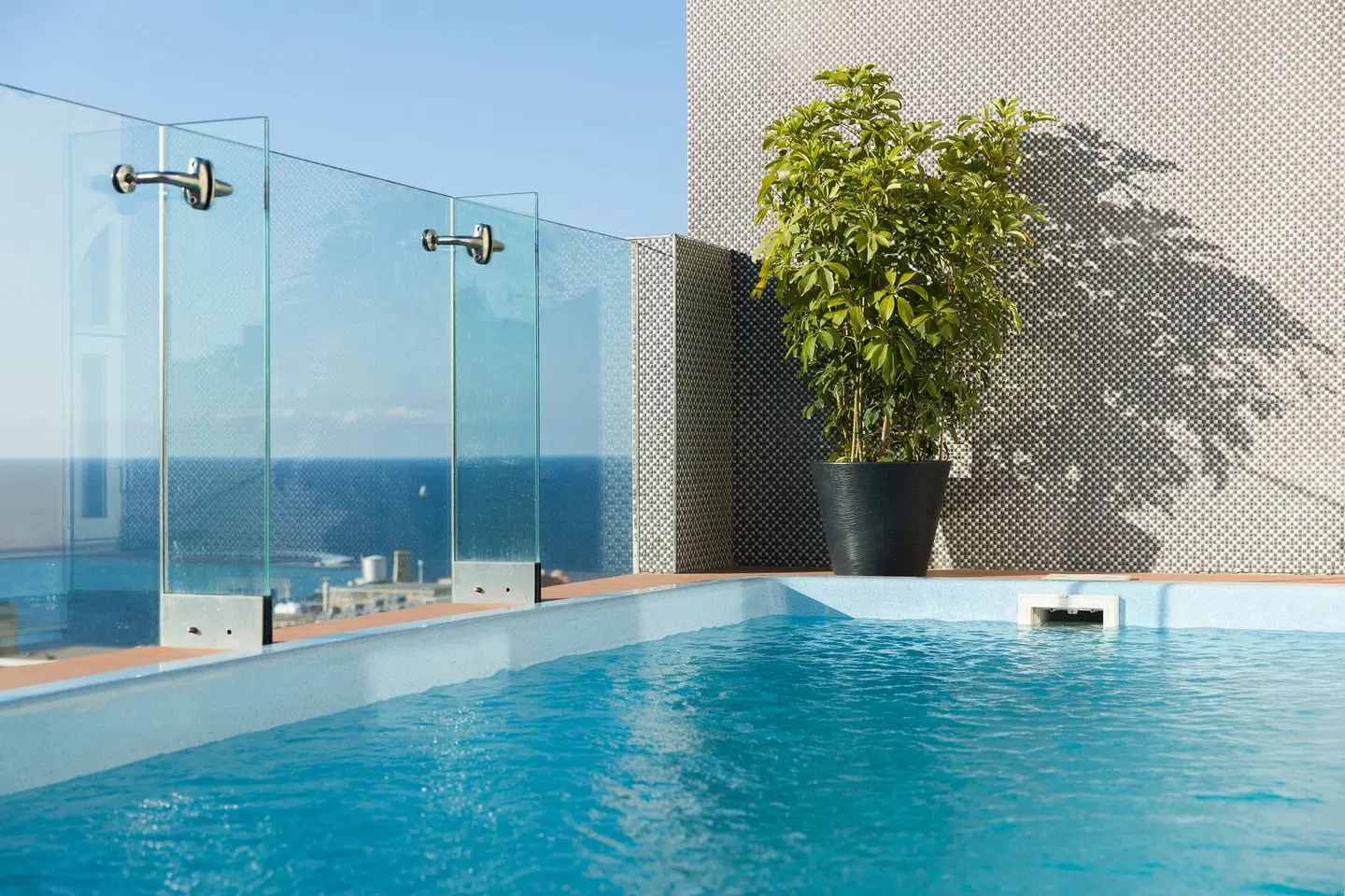 Rosselli OUTDOOR_POOL