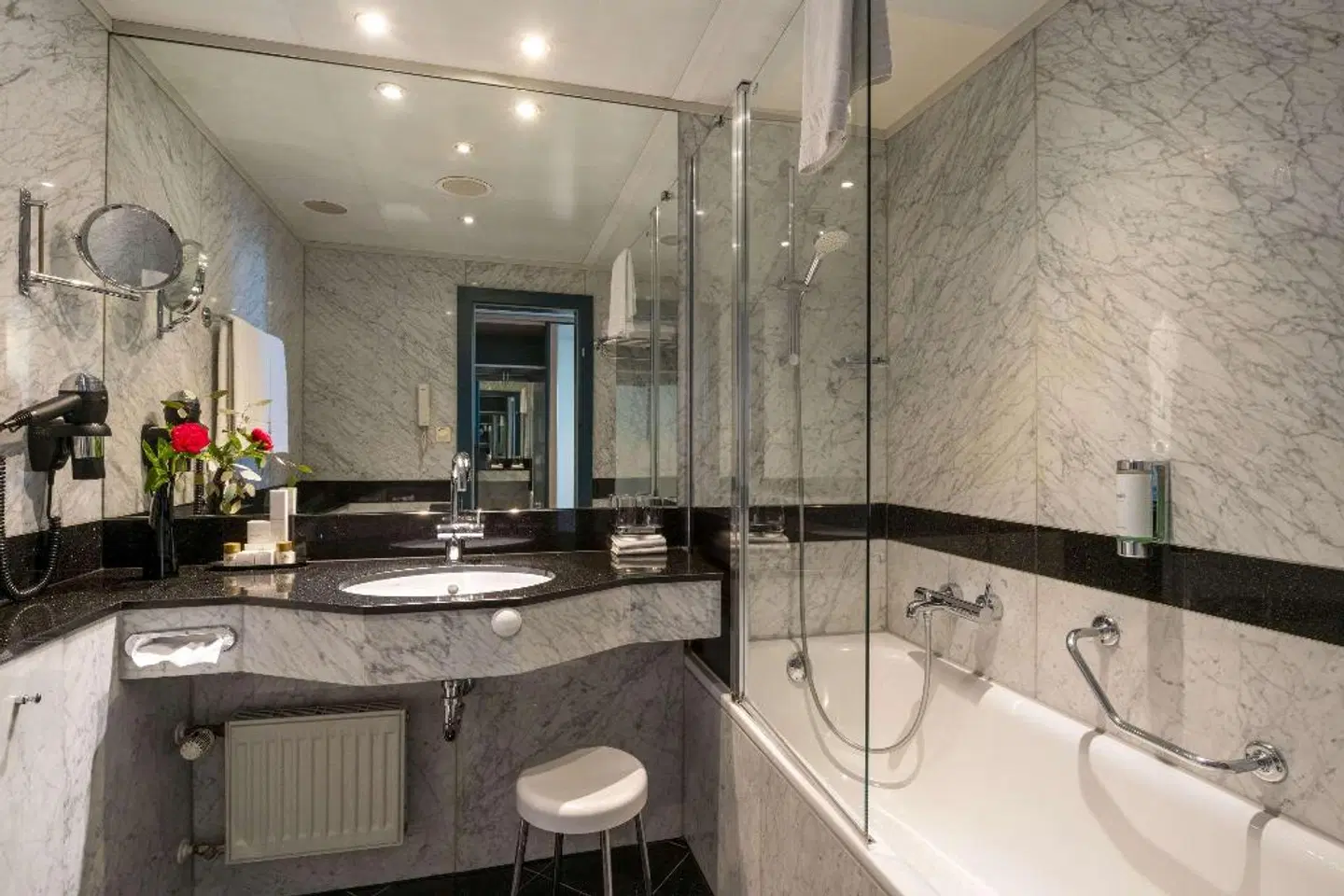 Maritim proArte Berlin Badezimmer