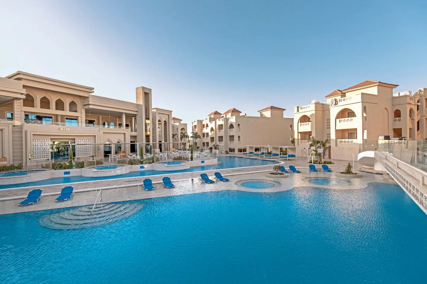 Pickalbatros Aqua Blu Resort Hurghada OUTDOOR_POOL