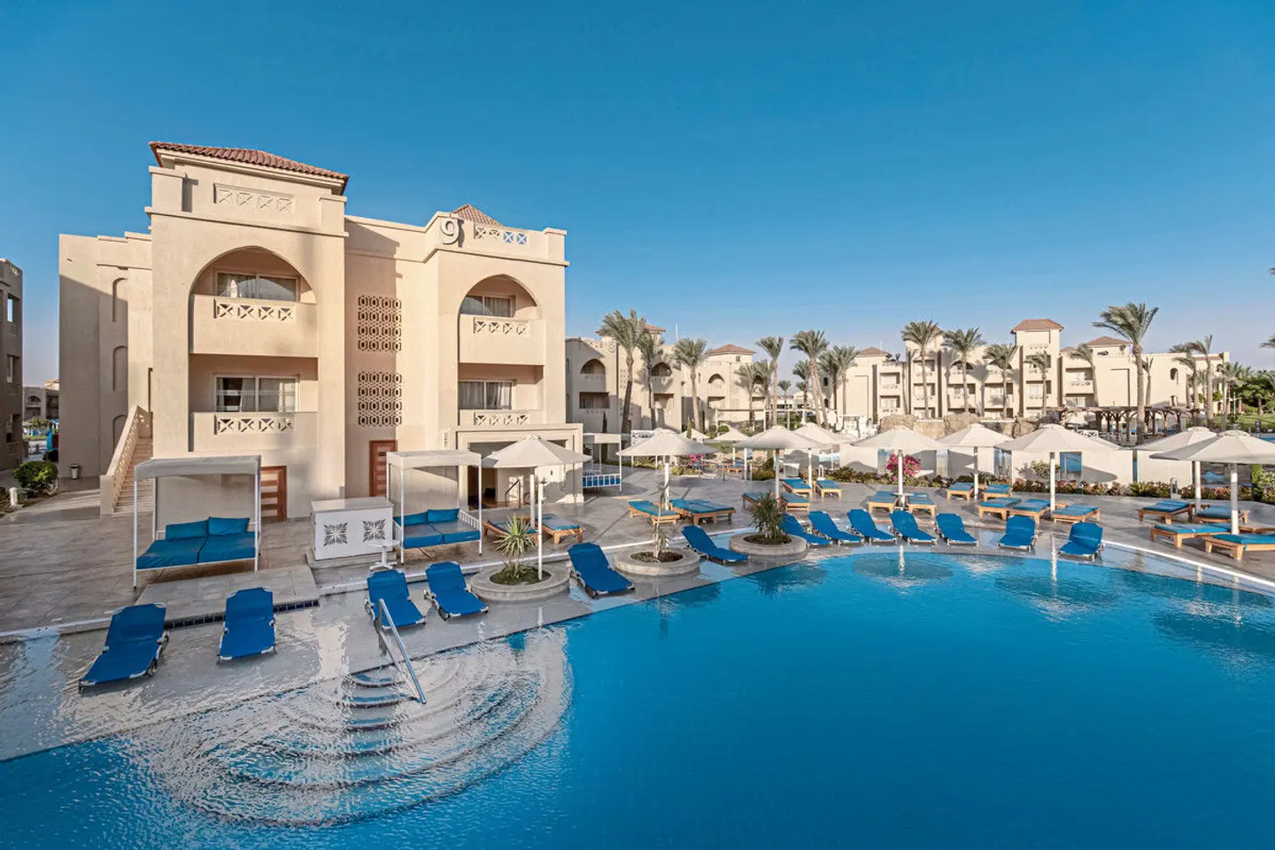 Pickalbatros Aqua Blu Resort Hurghada OUTDOOR_POOL