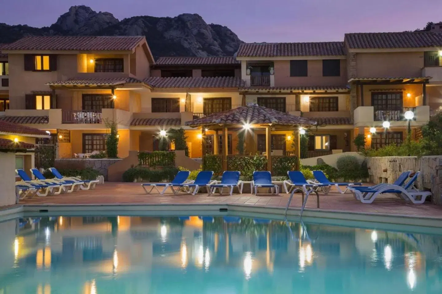 Residence Bougainvillae OUTDOOR_POOL