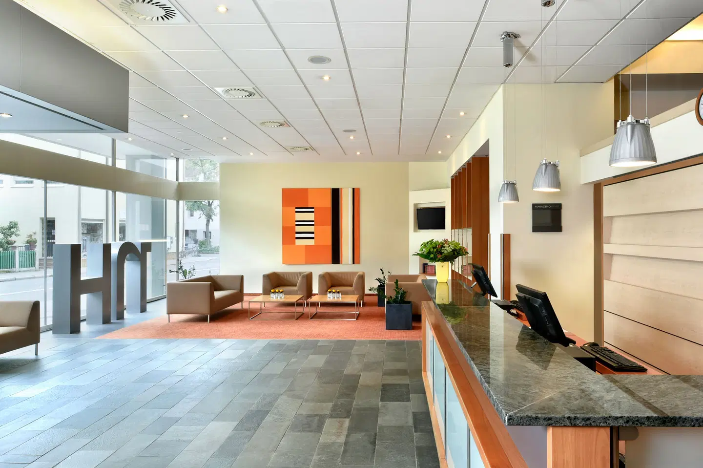 NH Erlangen LOUNGE_LOBBY