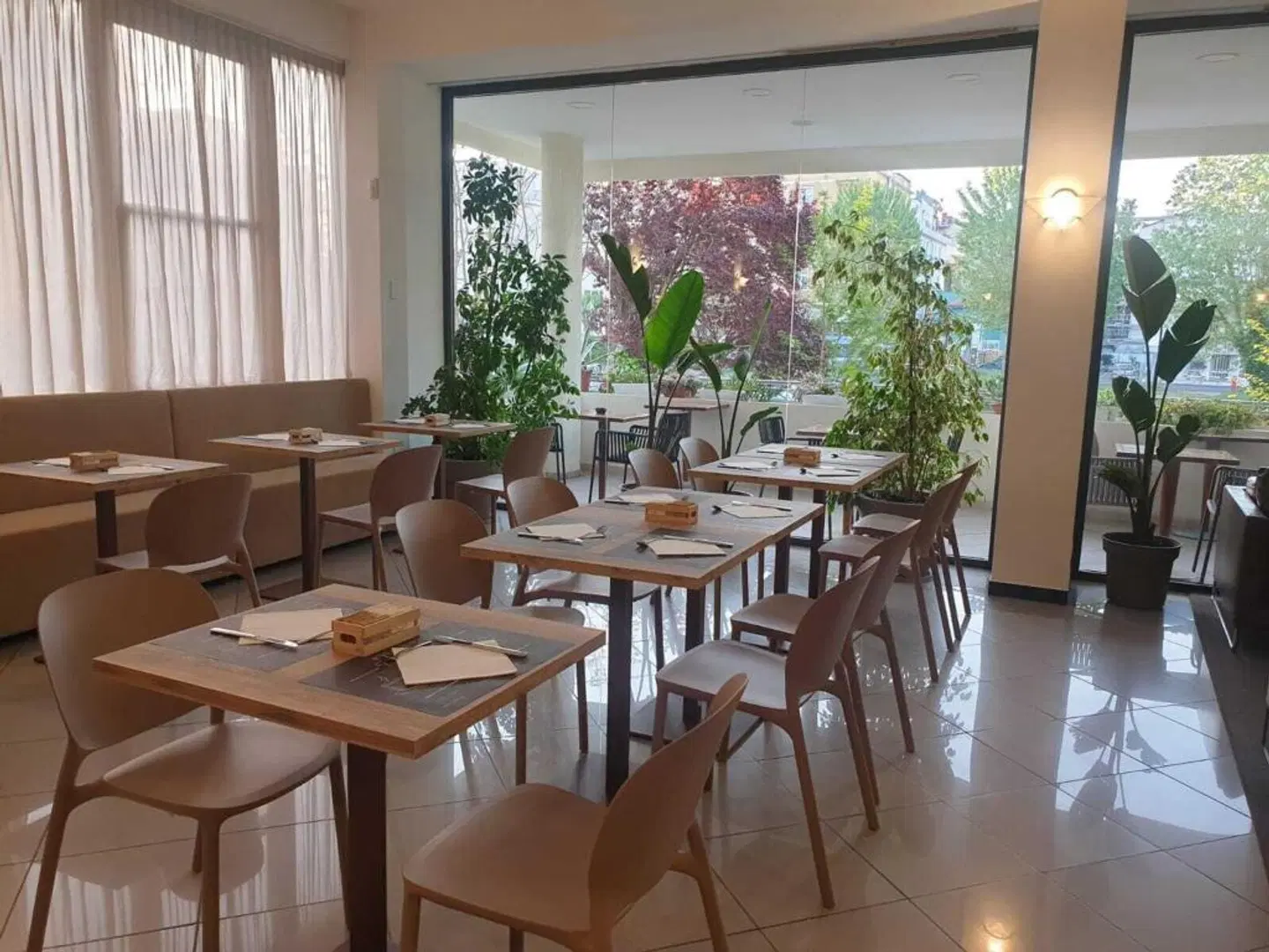 Bianca Vela Restaurant