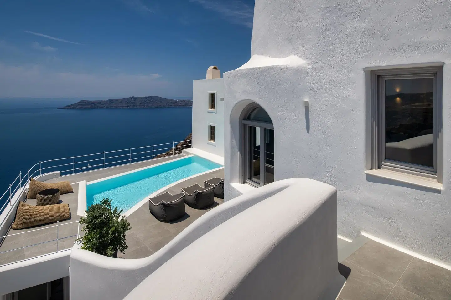 Eteoro Suites ROOM_EXAMPLE