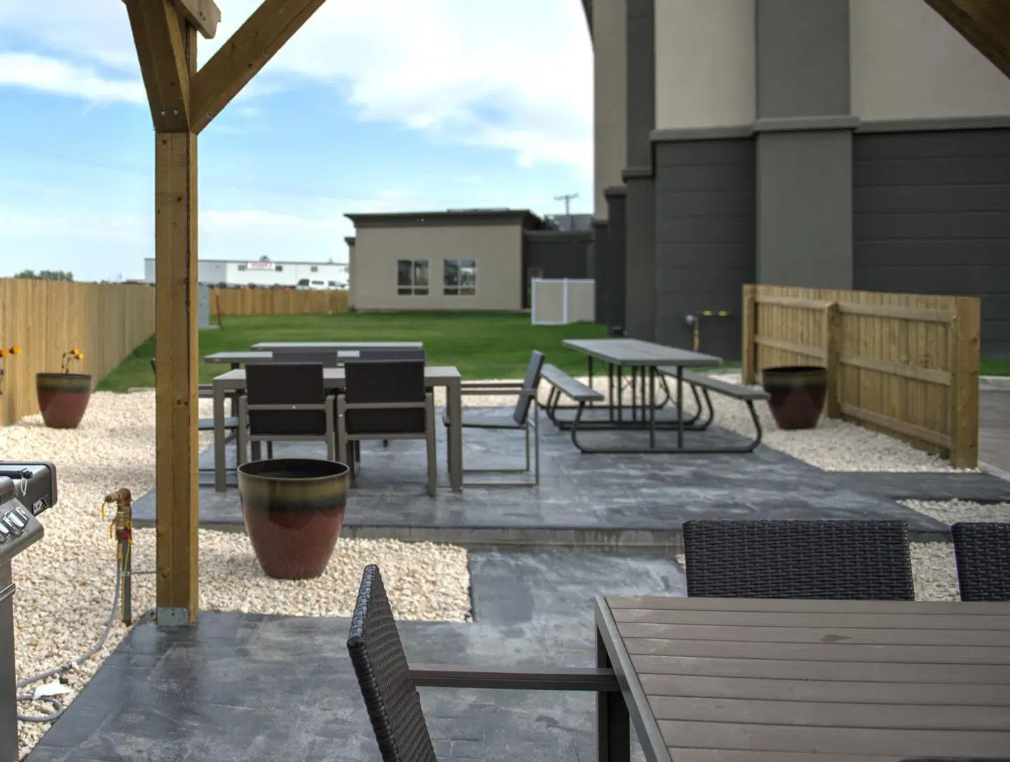 Hampton Inn & Suites by Hilton Regina East Gate Terrasse