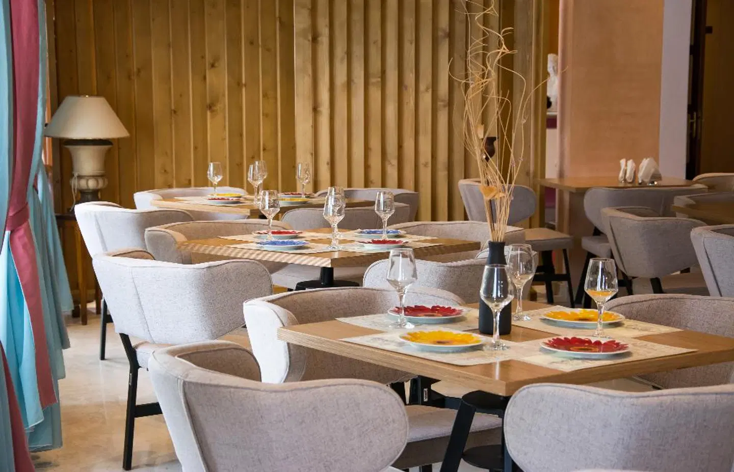 Primavera Hotel Restaurant