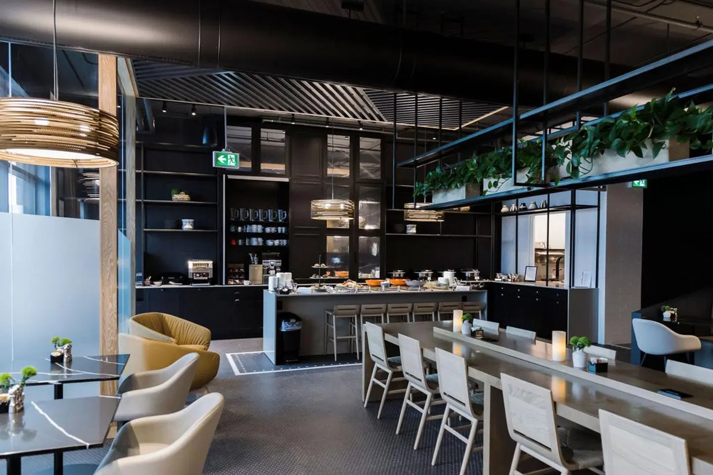 Alt Hotel Saskatoon Bar