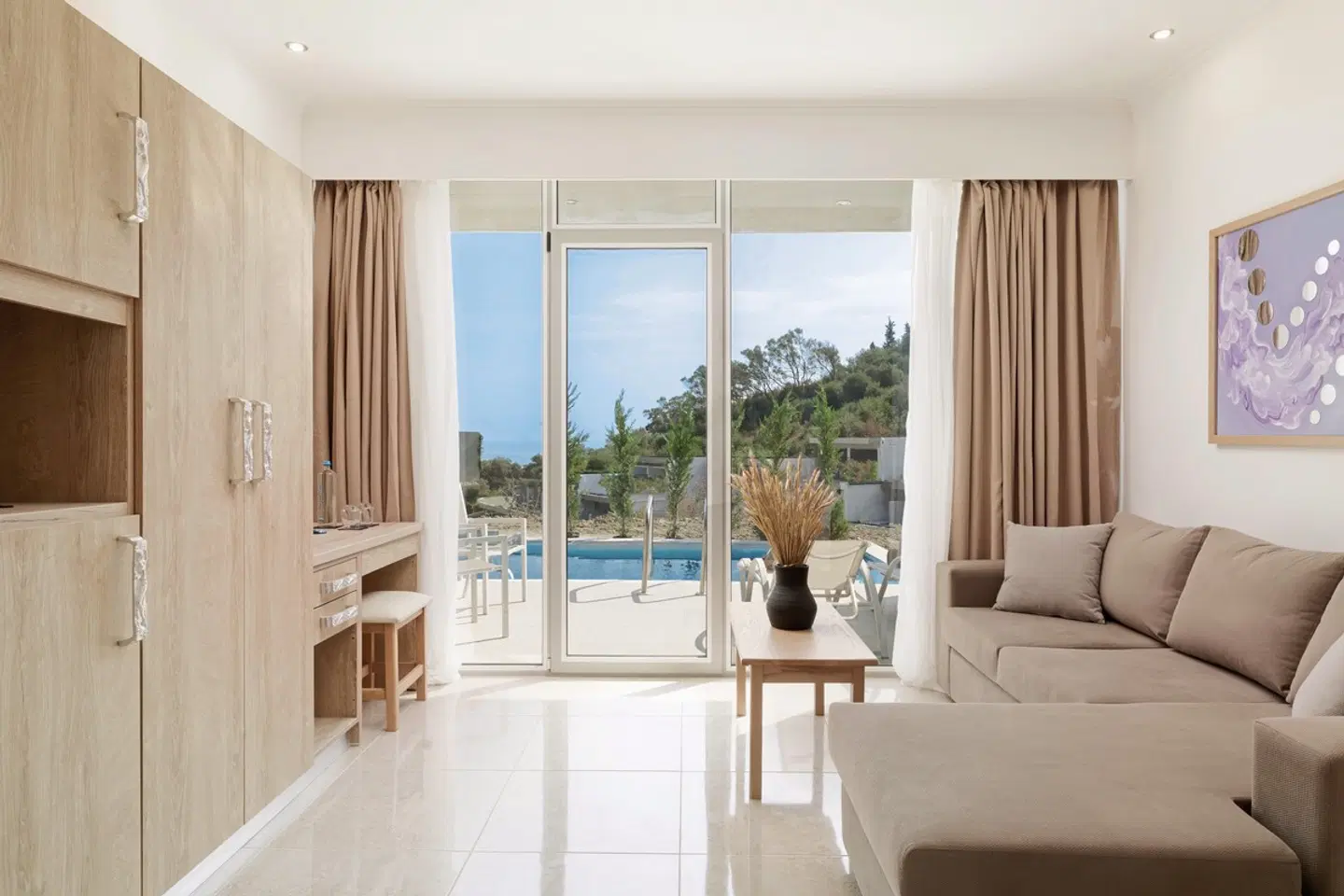 Mythos Panorama ROOM_EXAMPLE