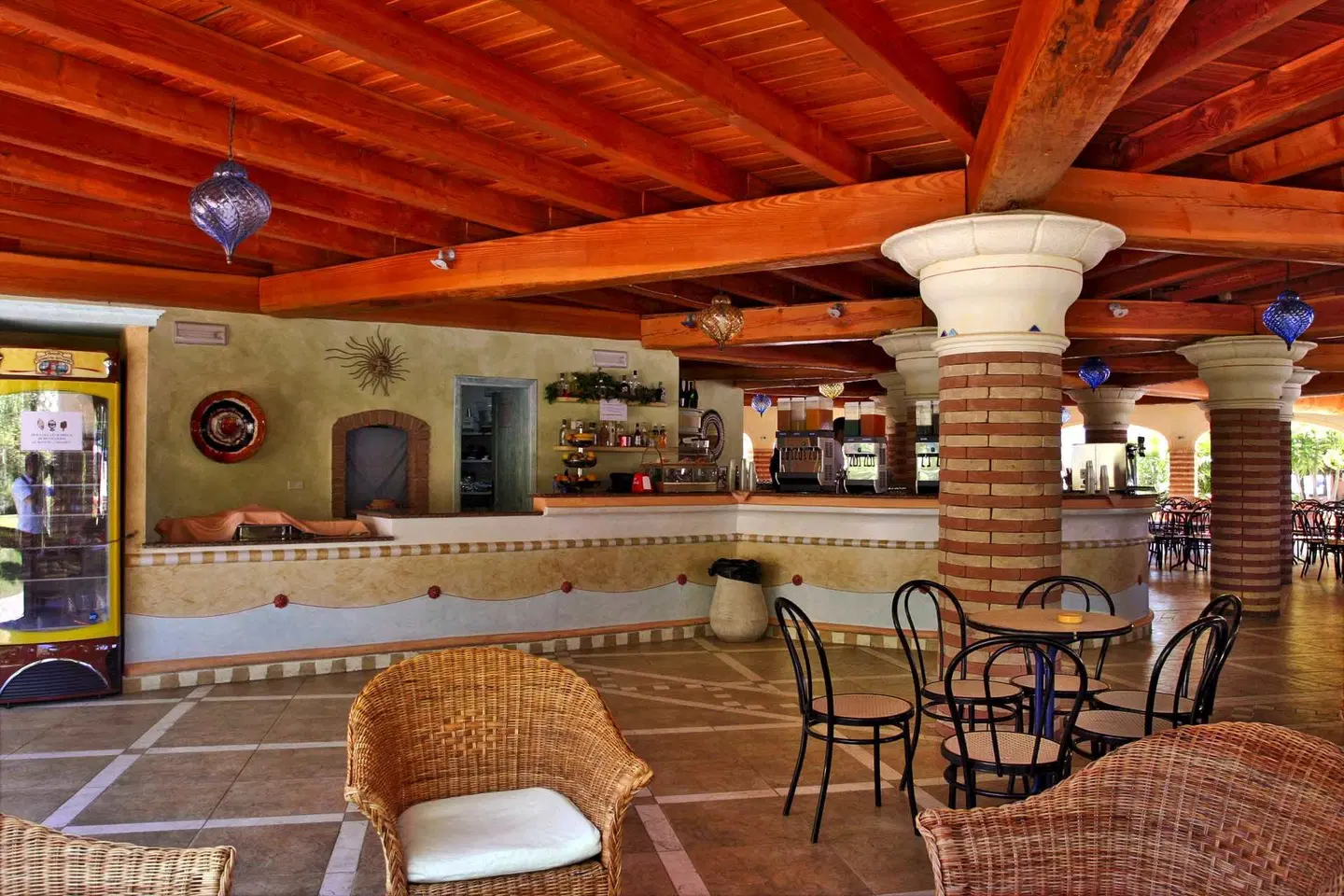 Eden Village Colostrai Bar