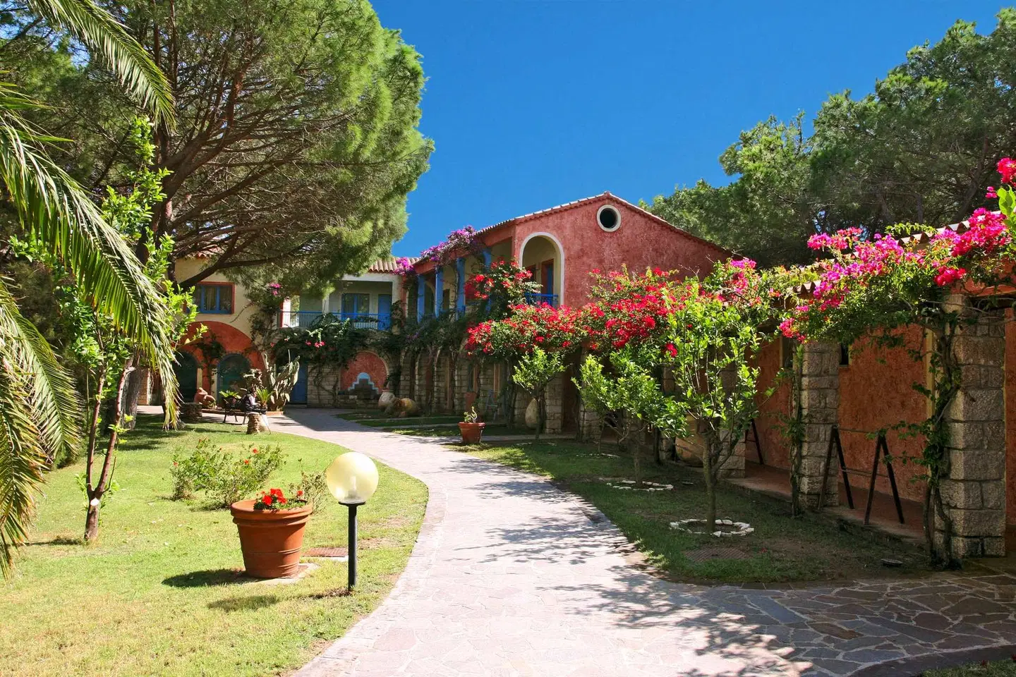 Eden Village Colostrai EXTERIOR