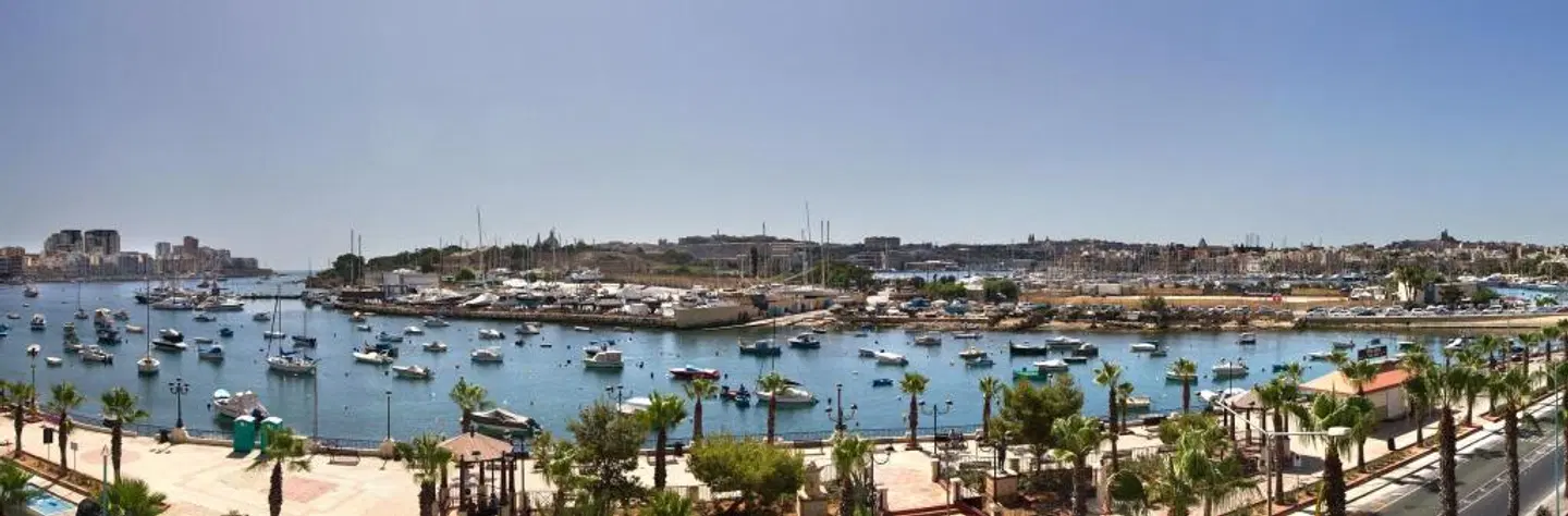 ST Blubay Apartments OUTDOOR_POOL