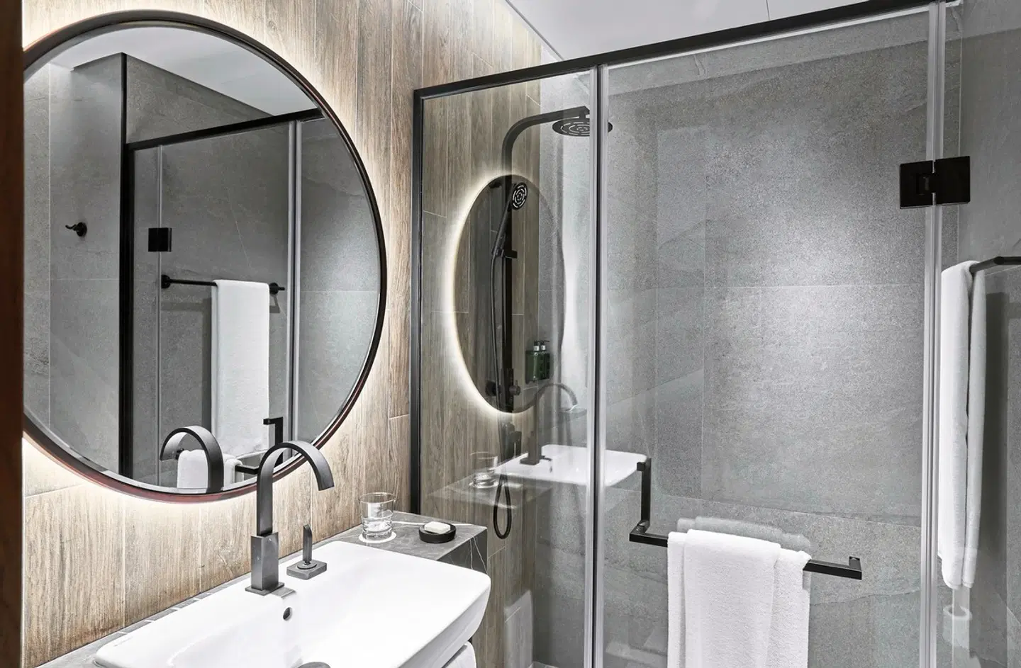 Revier Hotel Dubai Badezimmer