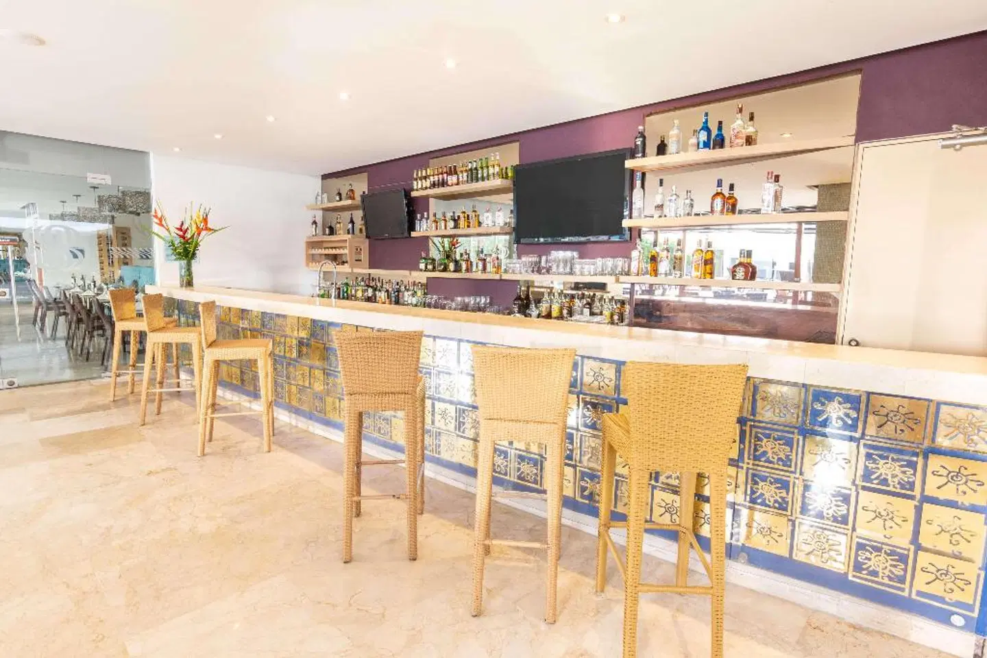 Sonesta Hotel Cartagena Bar