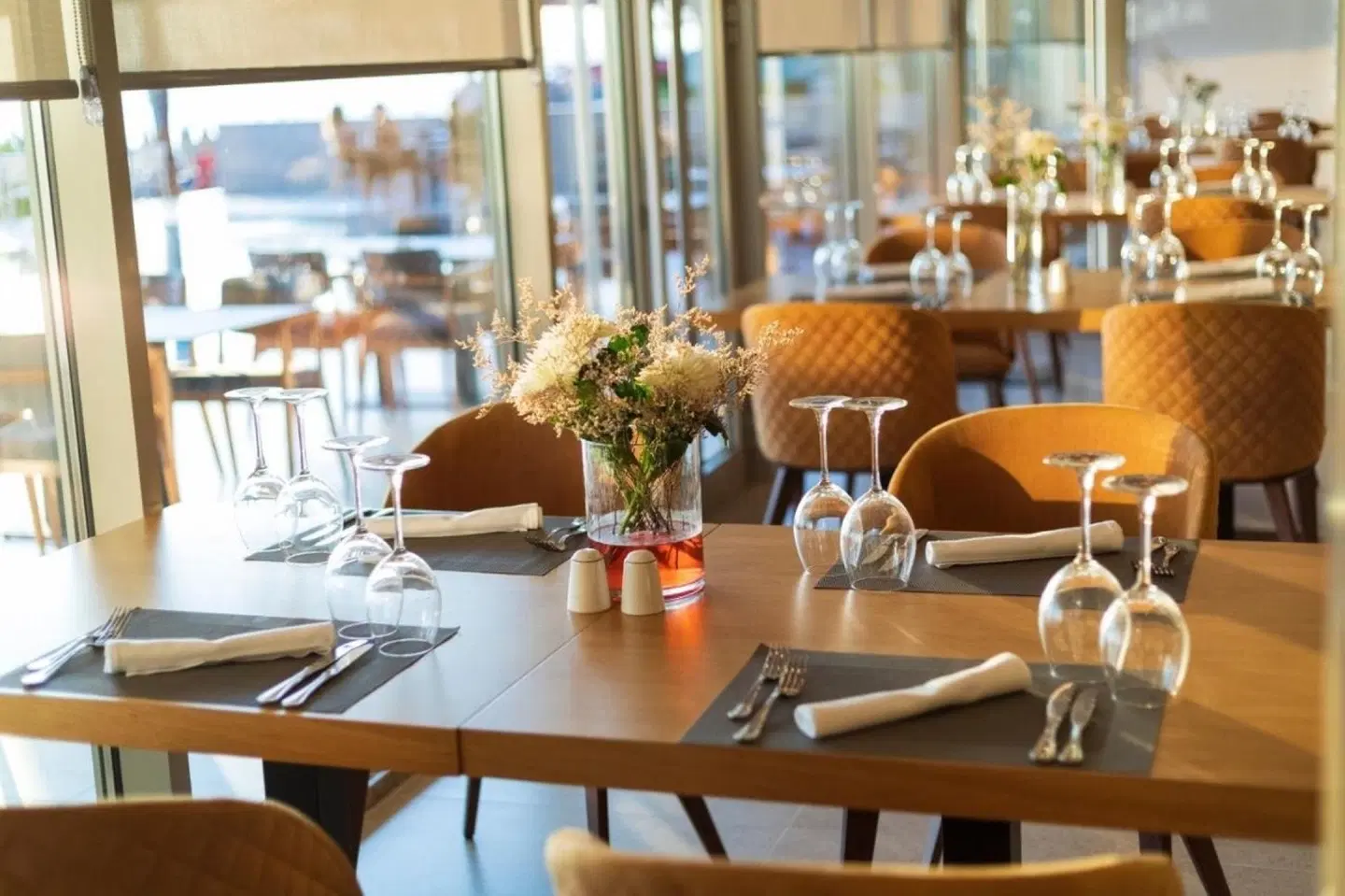 AMR Hotel Restaurant