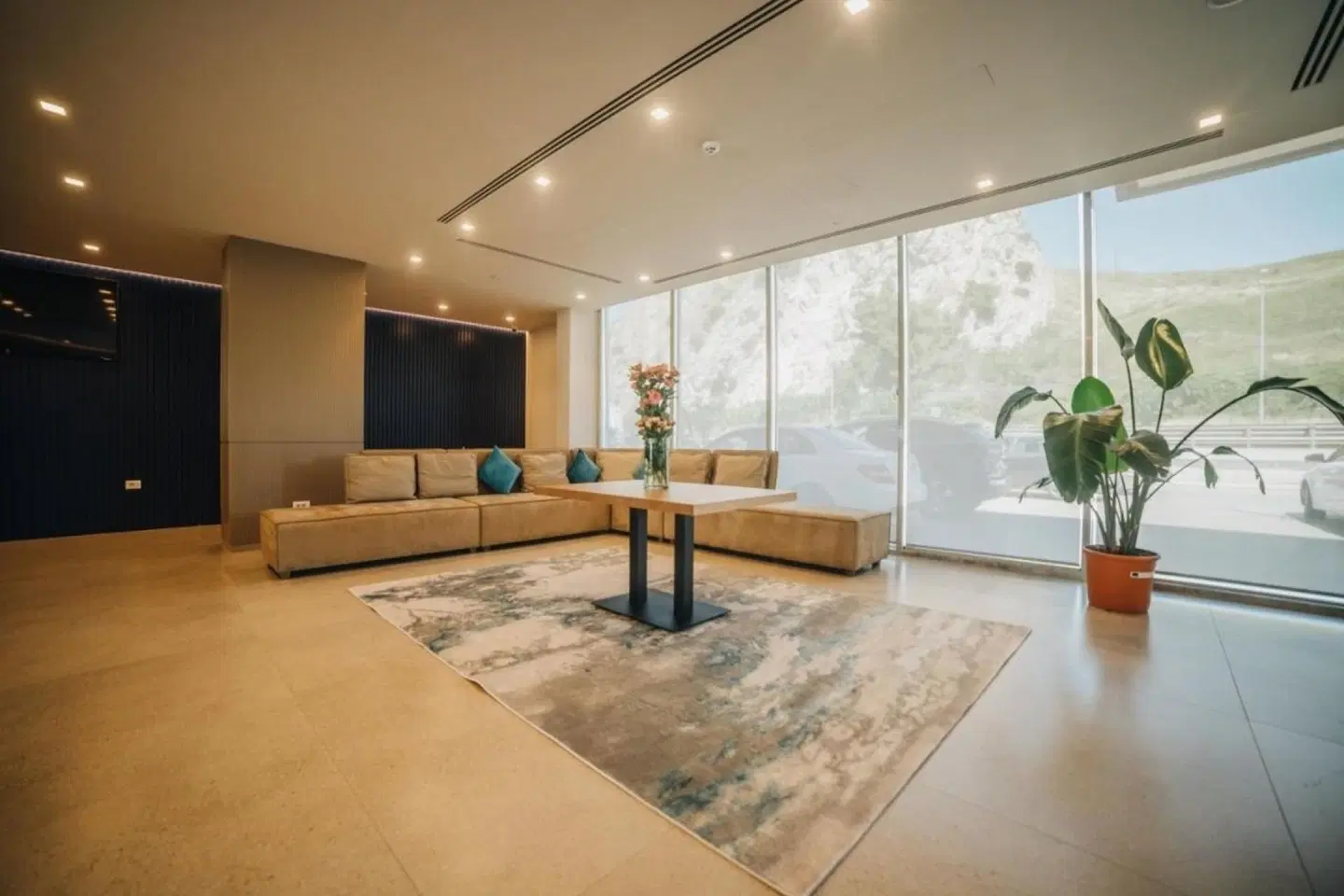 AMR Hotel ROOM_EXAMPLE