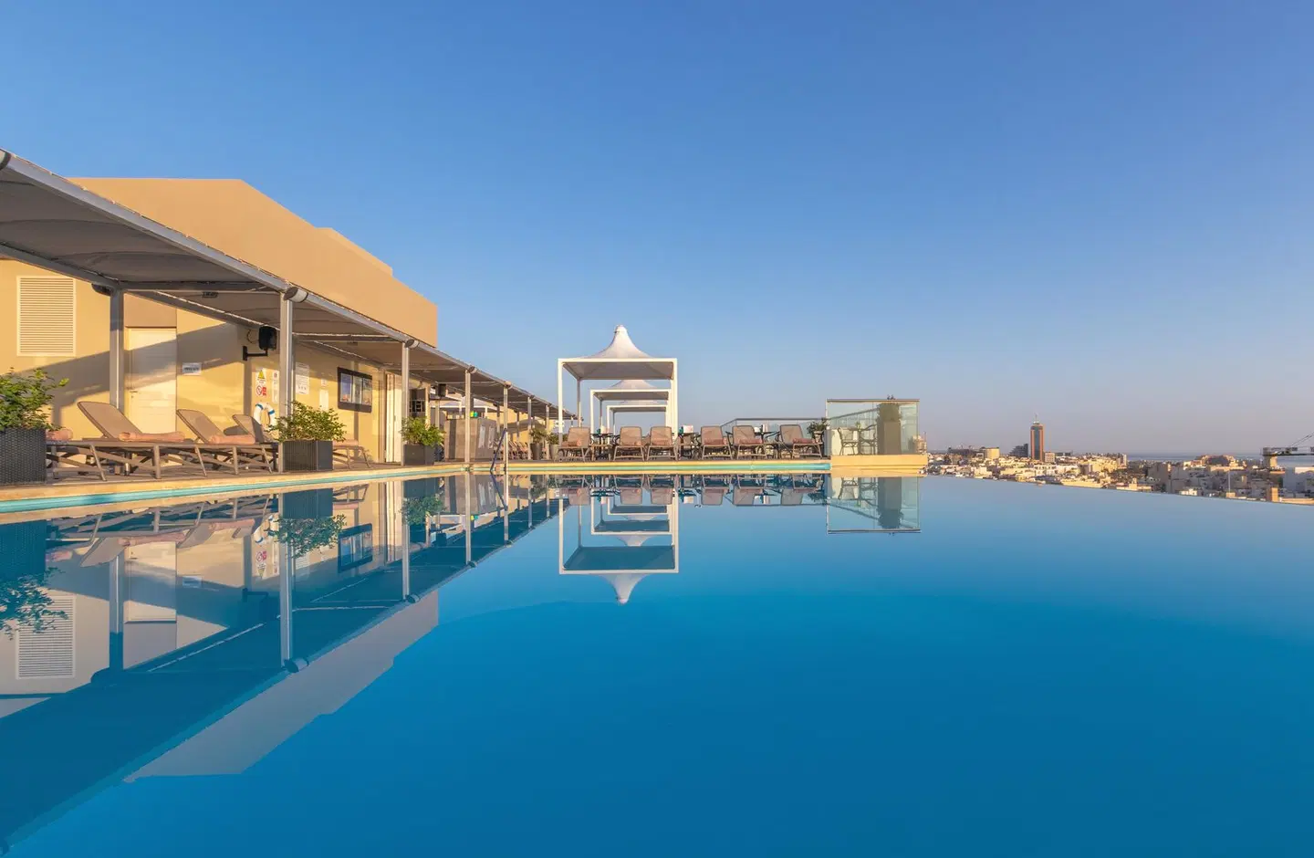 AX The Palace OUTDOOR_POOL