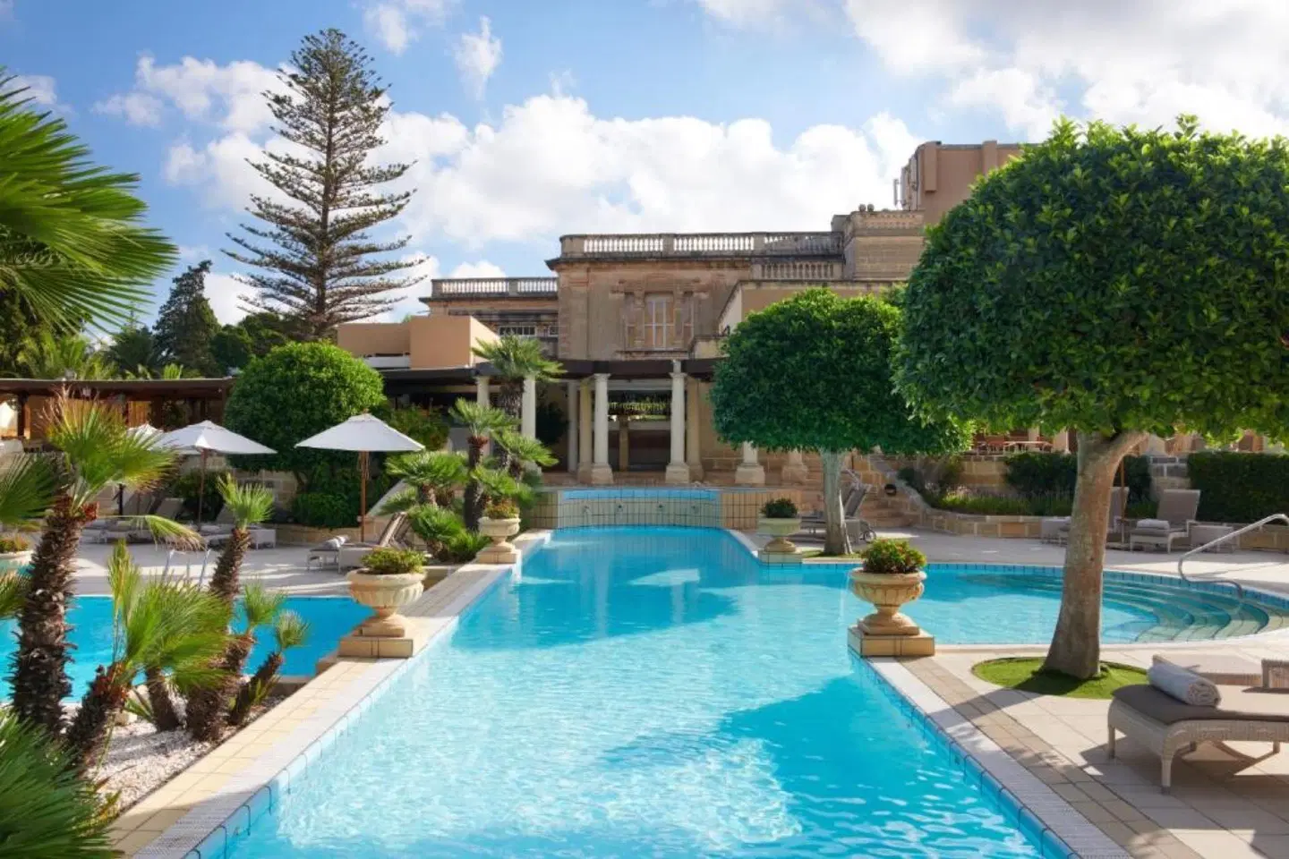 Corinthia Palace Malta OUTDOOR_POOL